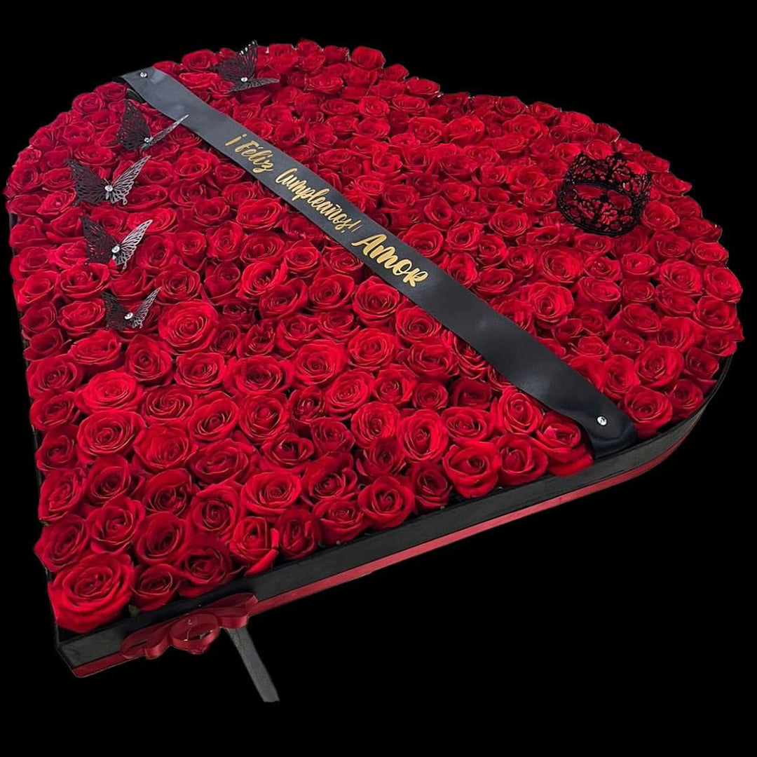 Caja de Corazón con 300 Rosas