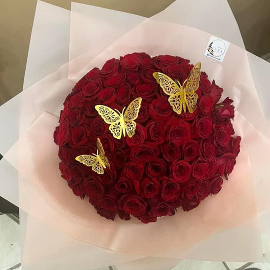 Ramo de 100 Rosas con Mariposas