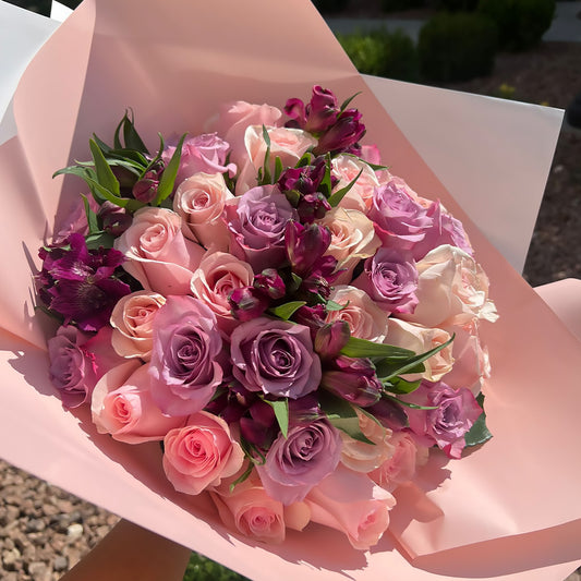 Ramo de 50 Rosas en Tonos Pastel