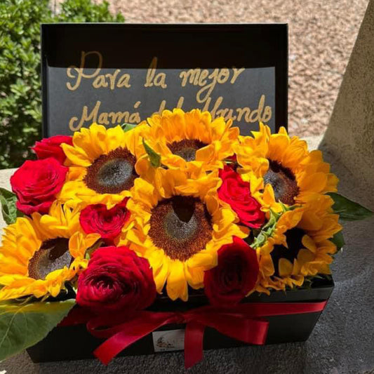 Caja Negra con Girasoles y Rosas para Mamá