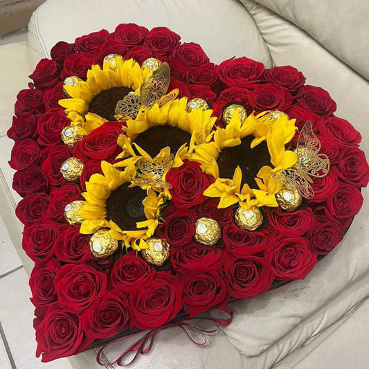 Corazón con Rosas y Girasoles