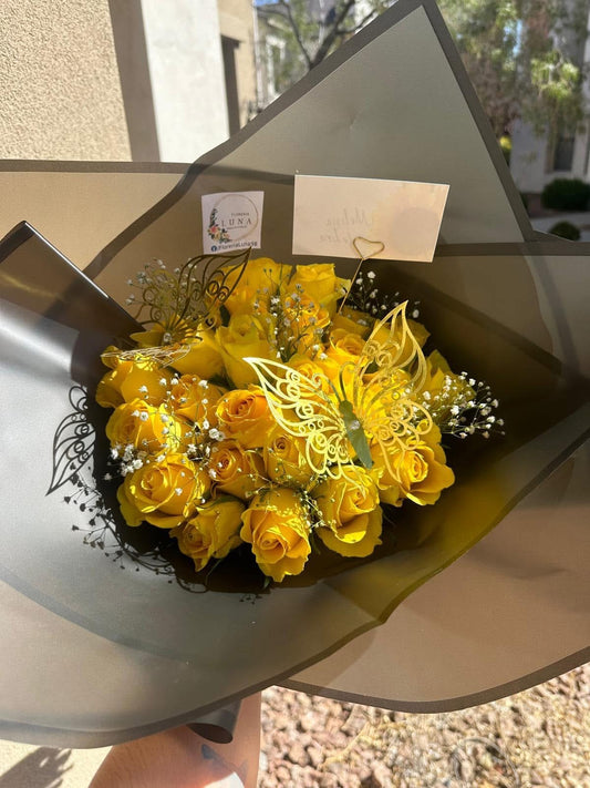 24 Rosas Amarillas con Follaje