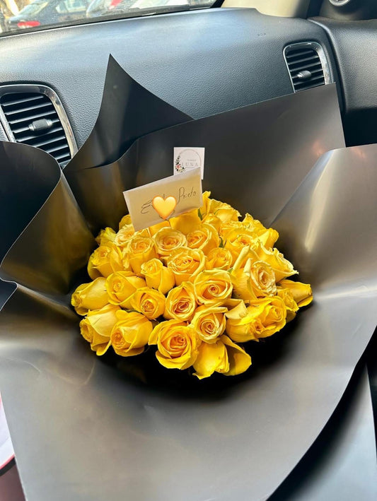 24 Rosas Amarillas en envoltura clasica