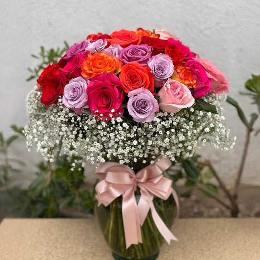 Jarrón de Rosas Mixtas