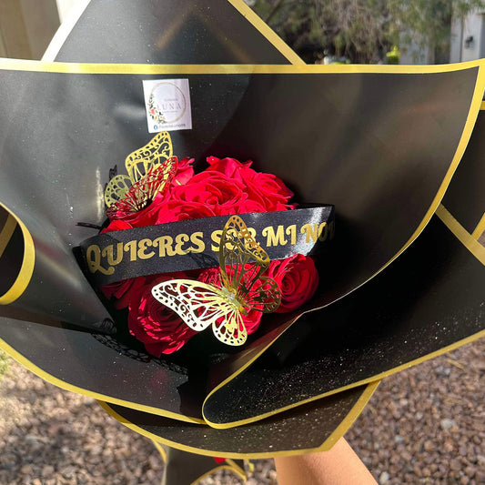 Ramo de 12 Rosas "¿Quieres Ser Mi Novia?"