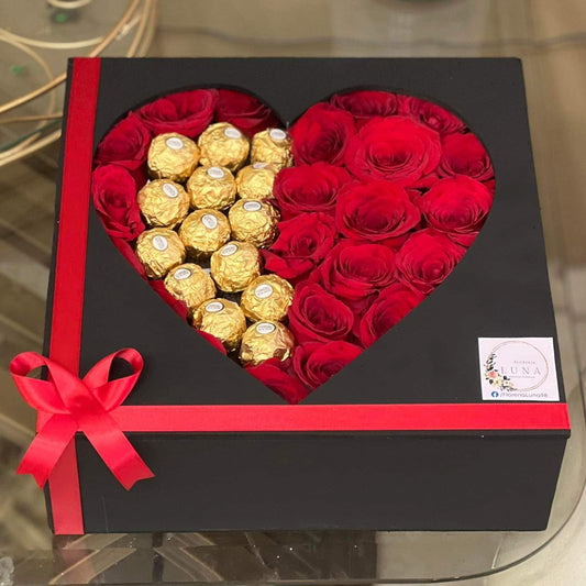 Caja de Corazón con Rosas y Chocolates