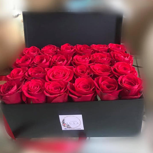 Caja Negra con Rosas