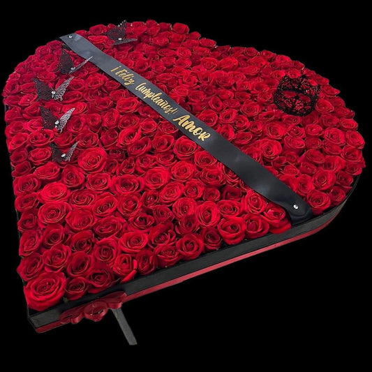 Caja de Corazón con 300 Rosas